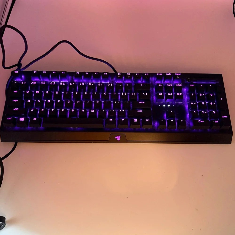 Razer BlackWidow V3 Mechanical Gaming Keyboard Green Switches RZ03-0354 Black